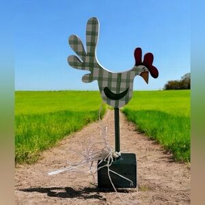 🔻Vintage🔻Handmade, Rustic Wooden Rooster Decor, 8.50’’, Beige & Green 🐔